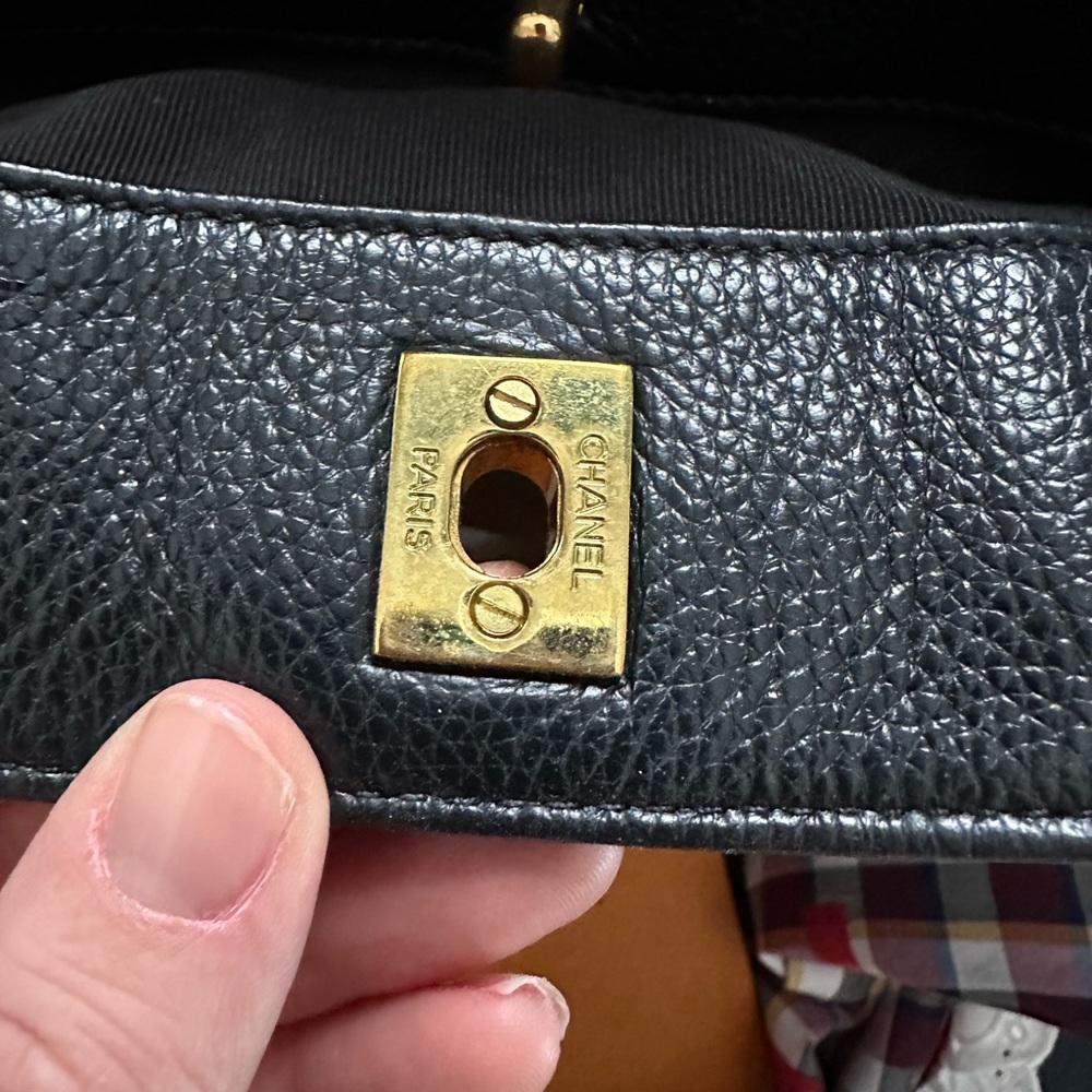 Chanel cerf tote with 24K gold hardware - Picture 5 of 13